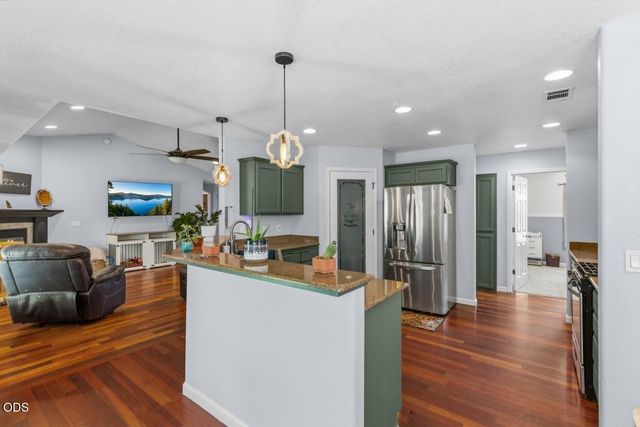 101 Aberdeen Lane, Eagle Point, OR 97524