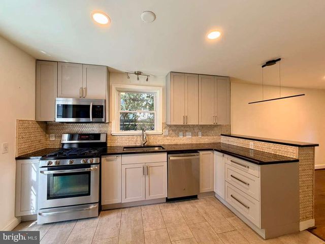 5015 FULTON ST NW, Washington, DC 20016