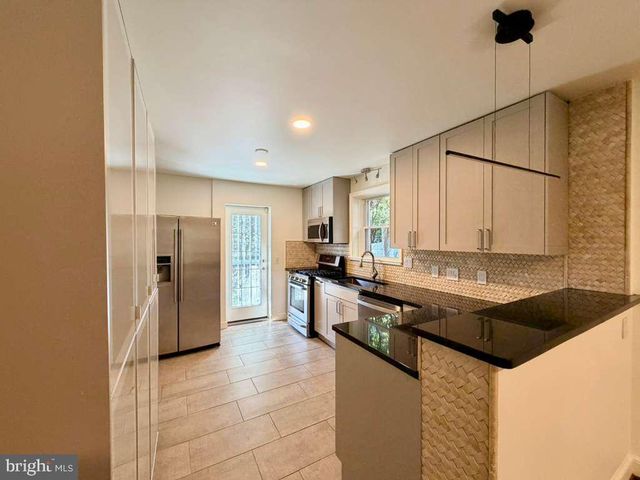 5015 FULTON ST NW, Washington, DC 20016