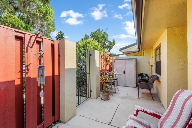 665 BROADMOOR CIRCLE, Winter Haven, FL 33884