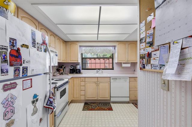 665 BROADMOOR CIRCLE, Winter Haven, FL 33884