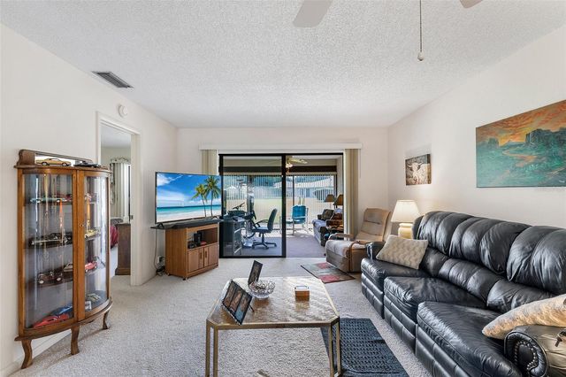 665 BROADMOOR CIRCLE, Winter Haven, FL 33884