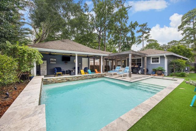 1547 Sue Barnett Drive, Houston, TX 77018