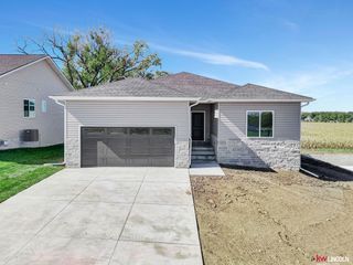 1231 SW 36 Street, Lincoln, NE 68522