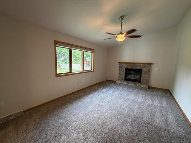 6867 Valiant Drive, Windsor, WI 53598