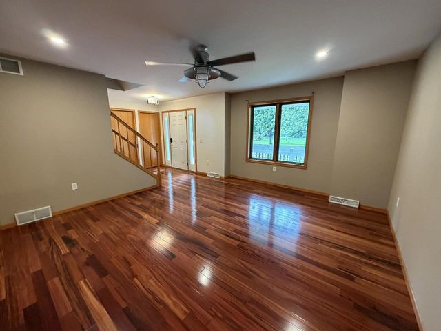 6867 Valiant Drive, Windsor, WI 53598