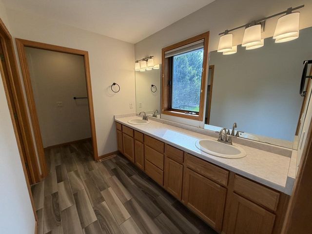 6867 Valiant Drive, Windsor, WI 53598