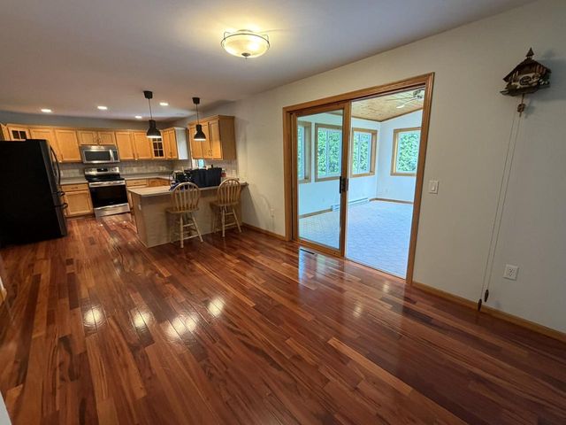 6867 Valiant Drive, Windsor, WI 53598