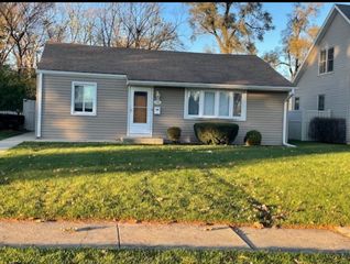 326 W Adams Street, Villa Park, IL 60181