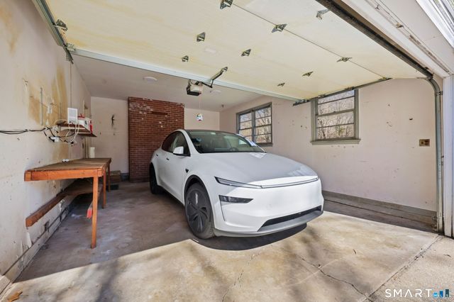 420 Valley Road, Greenwich, CT 06807