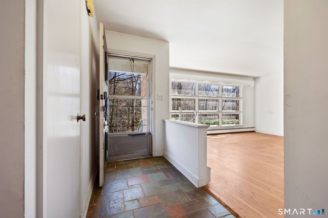 420 Valley Road, Greenwich, CT 06807