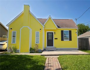 921 Elizabeth St, Corpus Christi, TX 78404