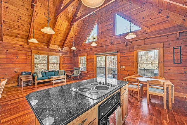 94 Lakecrest DR, Hardy, VA 24101