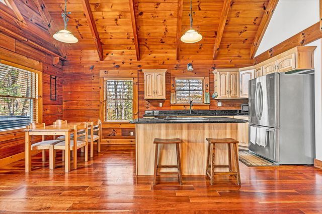 94 Lakecrest DR, Hardy, VA 24101