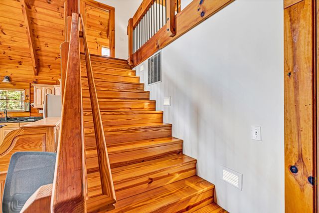 94 Lakecrest DR, Hardy, VA 24101