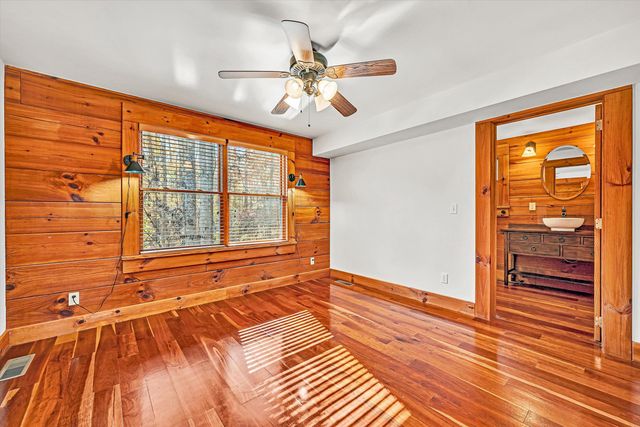 94 Lakecrest DR, Hardy, VA 24101