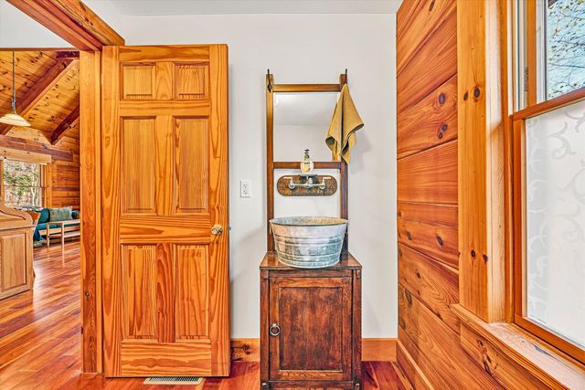 94 Lakecrest DR, Hardy, VA 24101