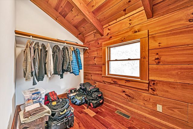 94 Lakecrest DR, Hardy, VA 24101