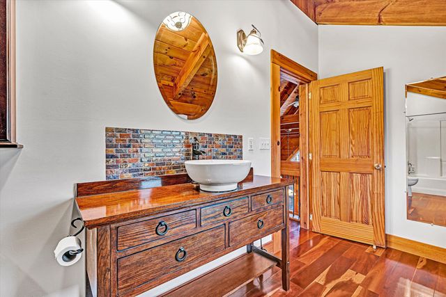 94 Lakecrest DR, Hardy, VA 24101