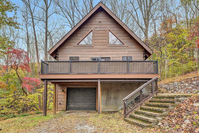 94 Lakecrest DR, Hardy, VA 24101