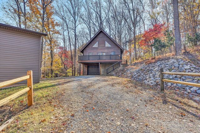 94 Lakecrest DR, Hardy, VA 24101