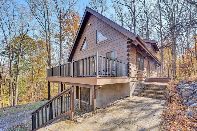 94 Lakecrest DR, Hardy, VA 24101