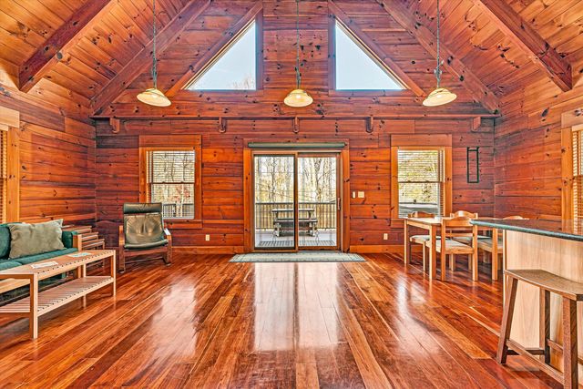 94 Lakecrest DR, Hardy, VA 24101