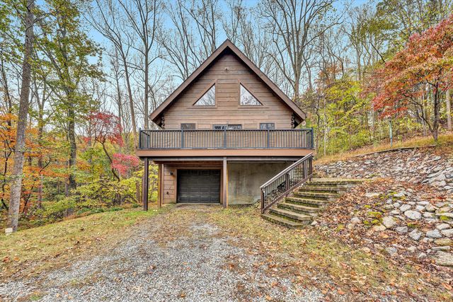 94 Lakecrest DR, Hardy, VA 24101