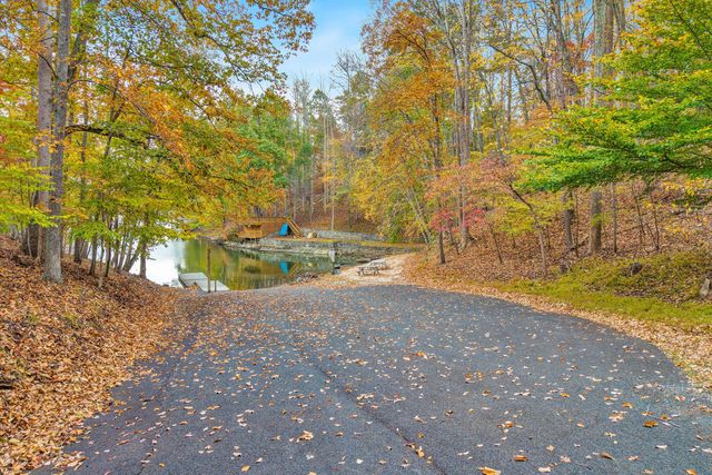 94 Lakecrest DR, Hardy, VA 24101