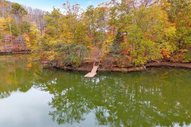 94 Lakecrest DR, Hardy, VA 24101