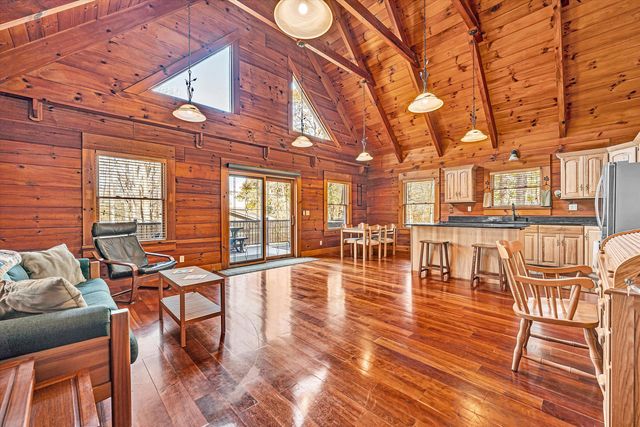 94 Lakecrest DR, Hardy, VA 24101