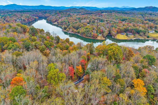 94 Lakecrest DR, Hardy, VA 24101