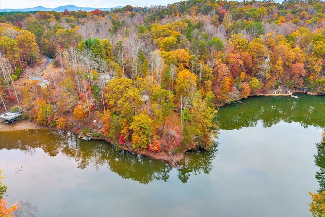 94 Lakecrest DR, Hardy, VA 24101