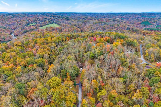 94 Lakecrest DR, Hardy, VA 24101