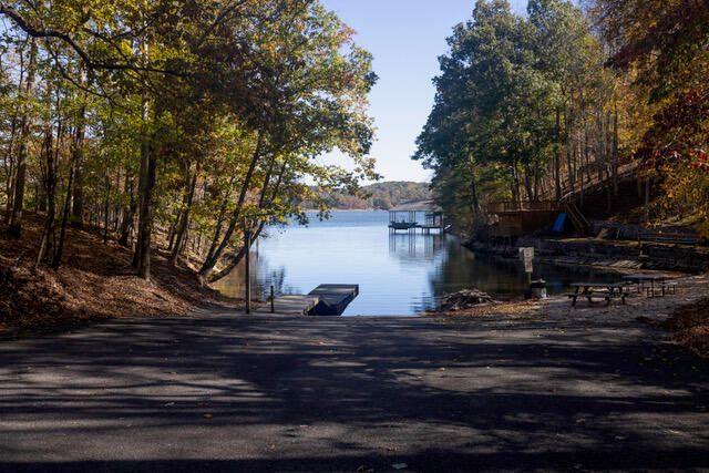 94 Lakecrest DR, Hardy, VA 24101