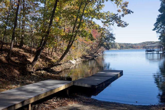 94 Lakecrest DR, Hardy, VA 24101