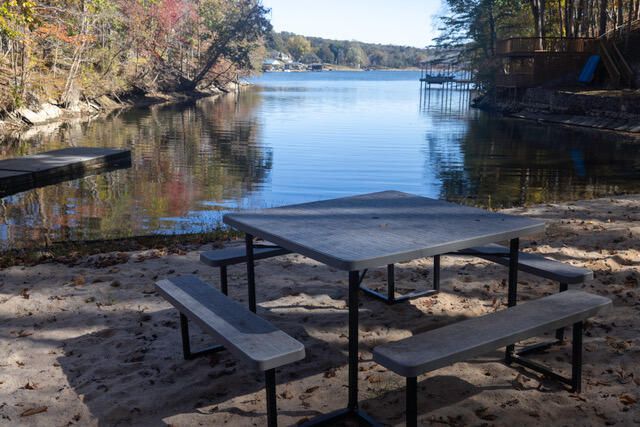 94 Lakecrest DR, Hardy, VA 24101