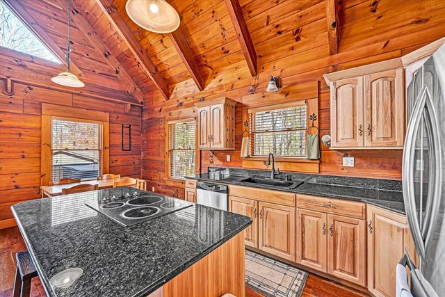 94 Lakecrest DR, Hardy, VA 24101