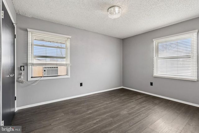 42 MAPLEWICK LN, Willingboro, NJ 08046