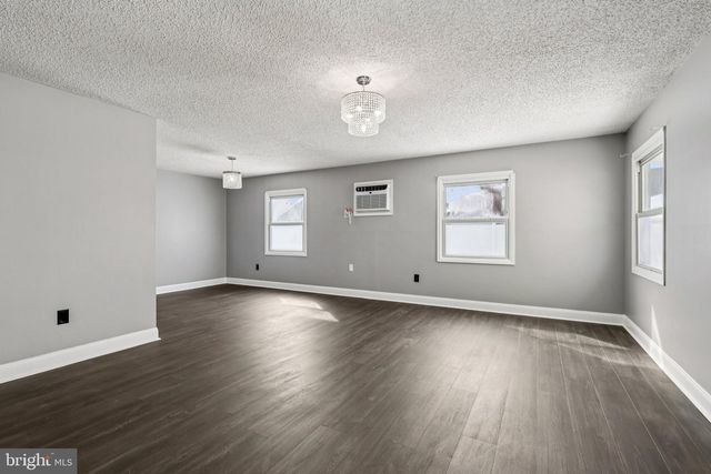 42 MAPLEWICK LN, Willingboro, NJ 08046