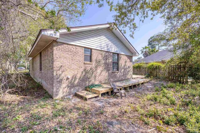 1601 College Pkwy, Gulf Breeze, FL 32563