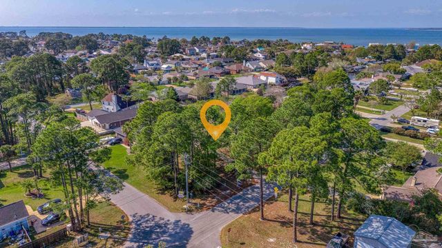 1601 College Pkwy, Gulf Breeze, FL 32563