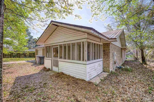 1601 College Pkwy, Gulf Breeze, FL 32563