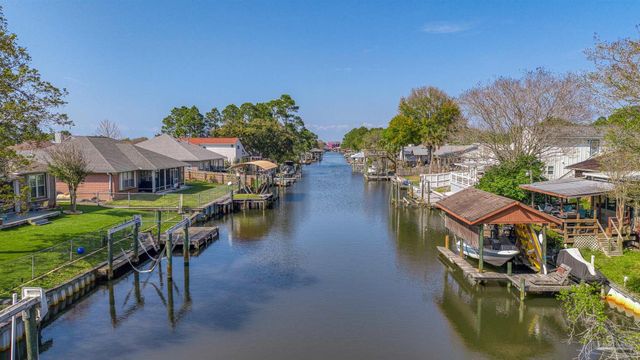 1601 College Pkwy, Gulf Breeze, FL 32563