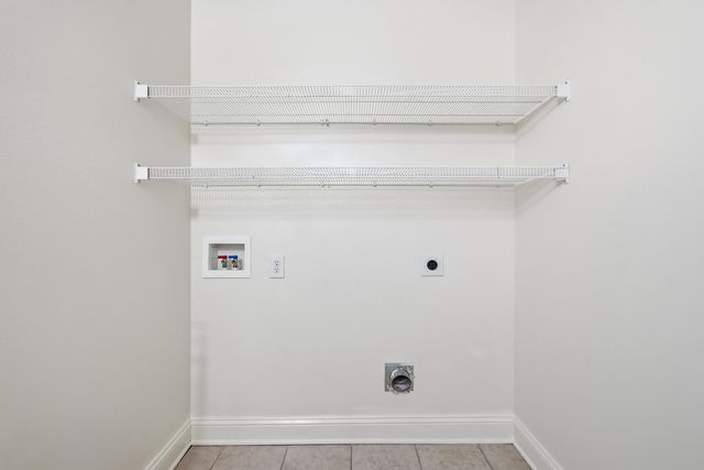 800 Majestic Drive, Crestview, FL 32536