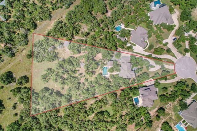 465 Lloyd LN, Dripping Springs, TX 78620