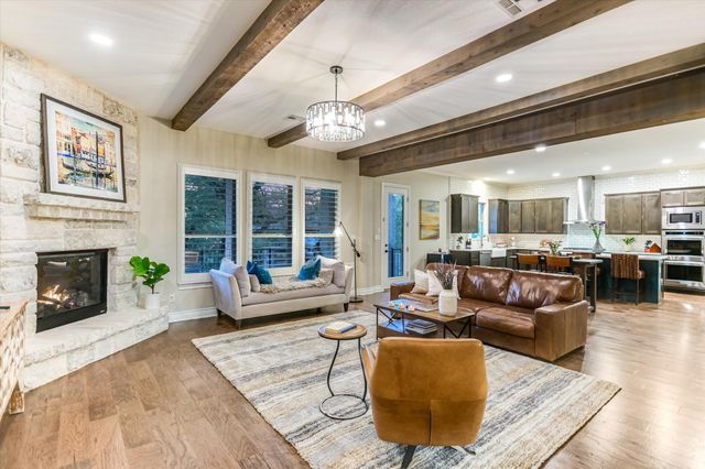 465 Lloyd LN, Dripping Springs, TX 78620