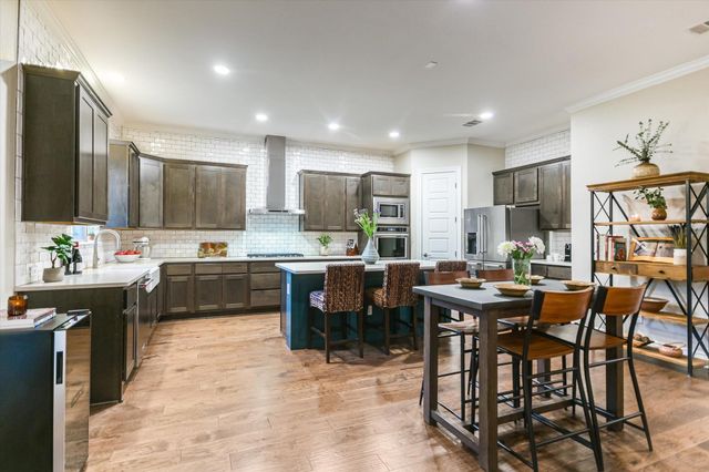 465 Lloyd LN, Dripping Springs, TX 78620