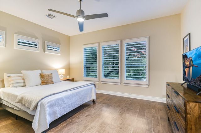 465 Lloyd LN, Dripping Springs, TX 78620