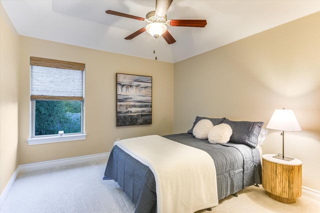 465 Lloyd LN, Dripping Springs, TX 78620